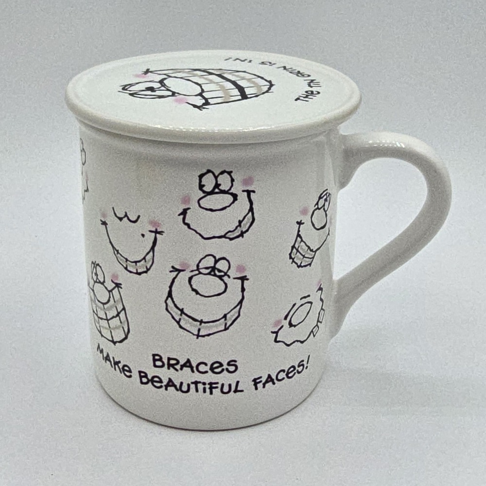 Vtg 1985 Hallmark Mug "BRACES MAKE‎ BEAUTIFUL FACES-FLASH A SILVER SMILE" w/lid